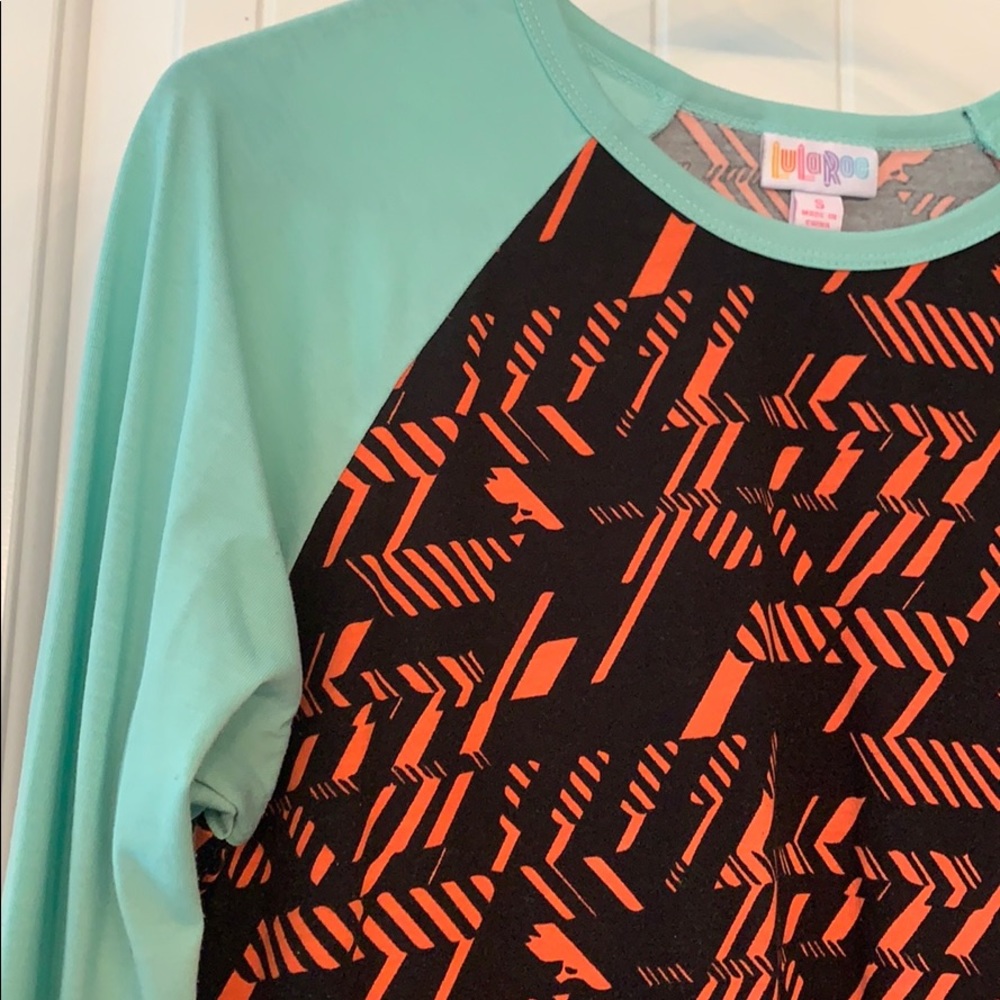 Lularoe Randy baseball T-shirt - Picture 3 of 3